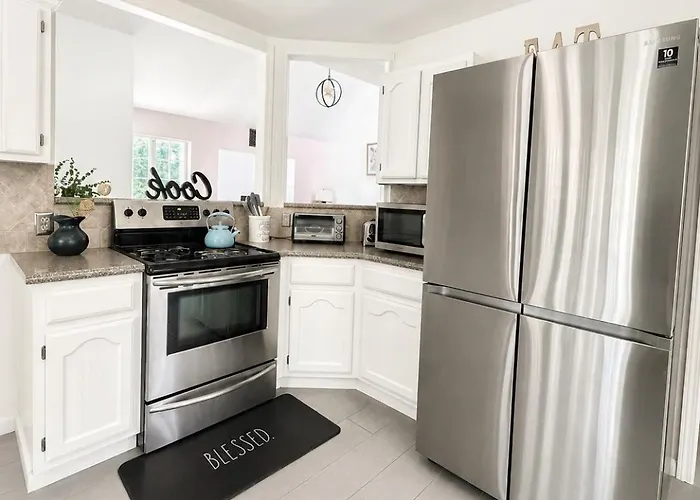 Сasa de vacaciones Casa Blanca Luxury With Fireplace, Disc Golf, 5 Beds